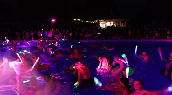 Poolparty Molecaten campings