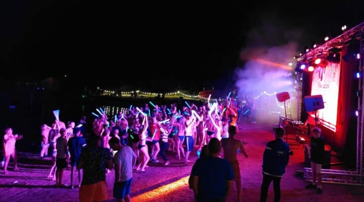 Mega drijfparty camping Molecaten Park Kuierpad